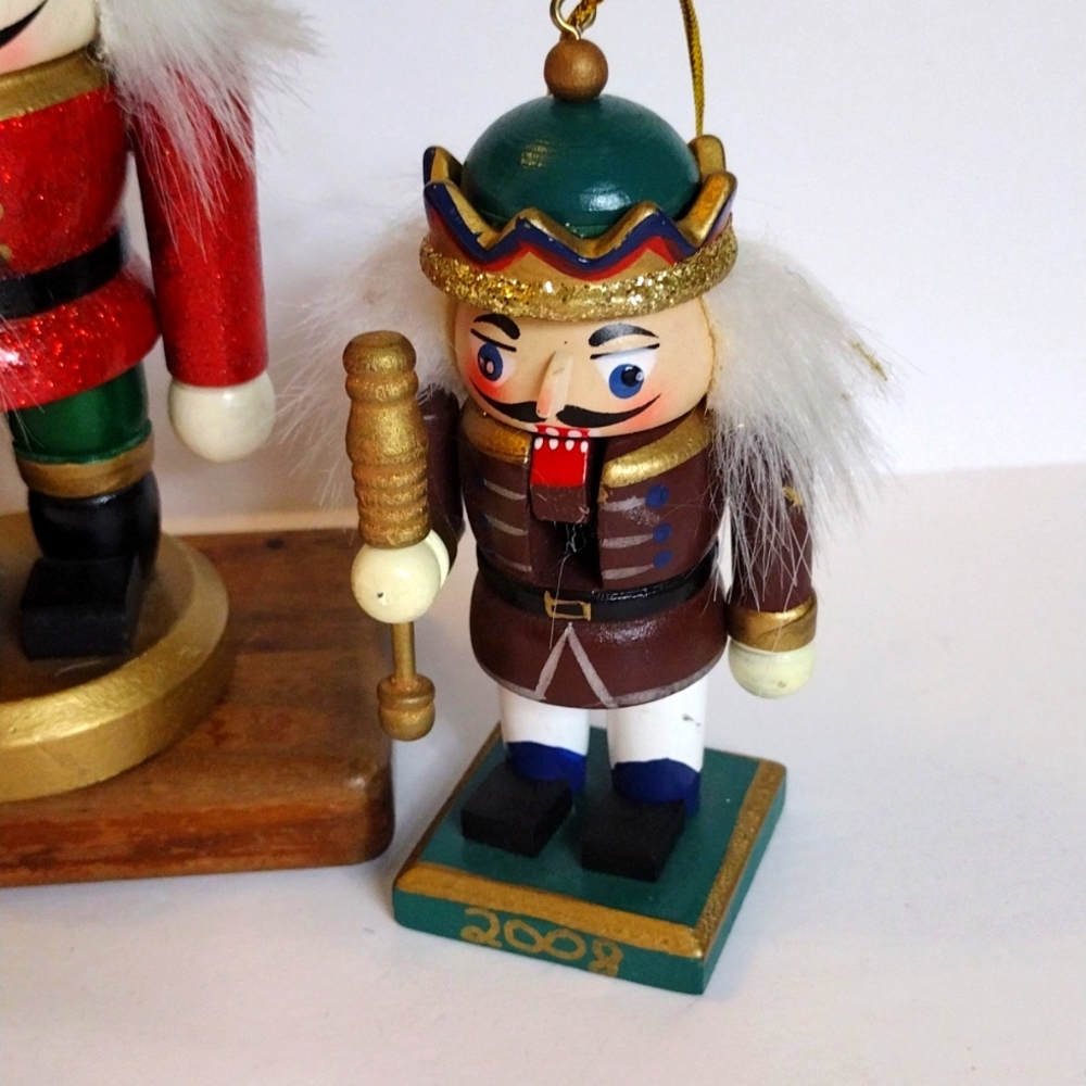 Nutcrackers - Picture 4 of 7
